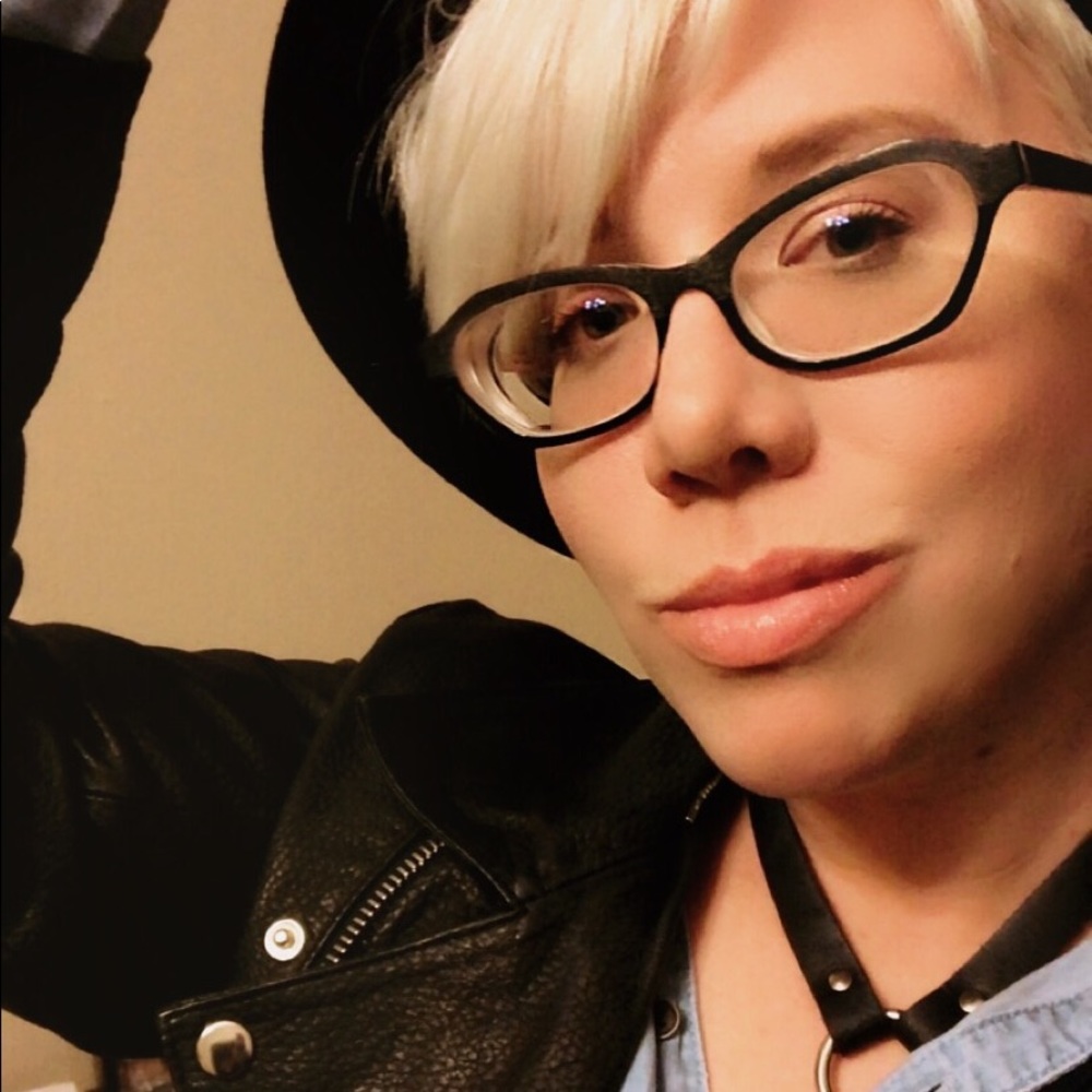 Meet your Posher, Taylor